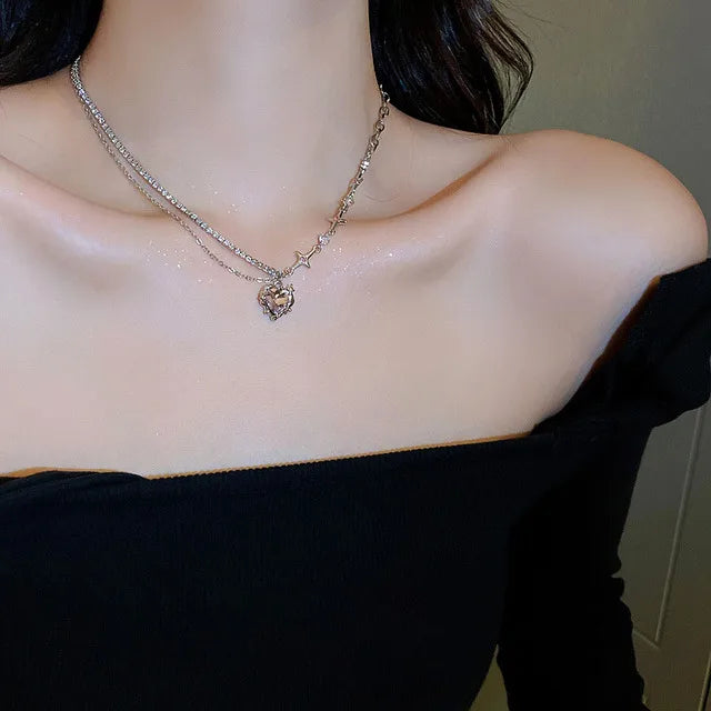 Color-Changing Mood Heart Pendant Necklace with Temperature-Sensitive Stone