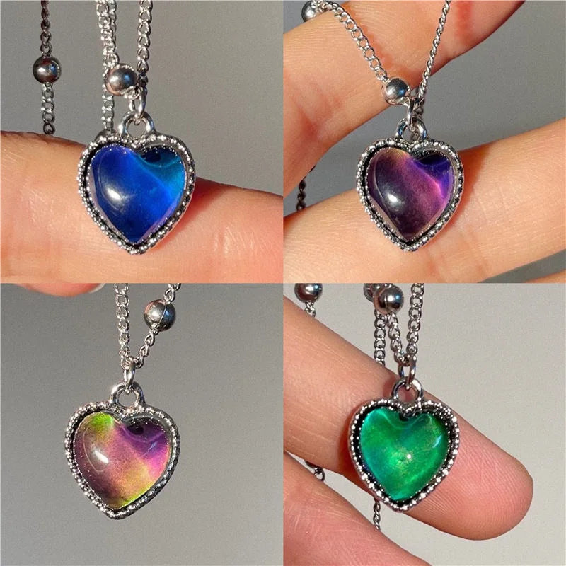 Color-Changing Mood Heart Pendant Necklace with Temperature-Sensitive Stone