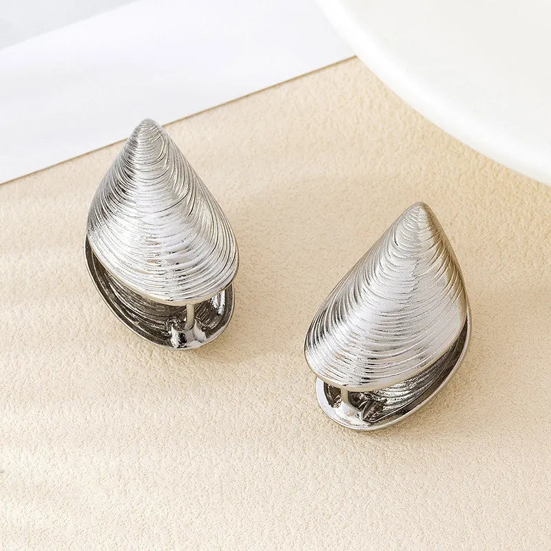Vintage Metal Shell Stud Earrings with Silver Texture & Geometric Irregular Design