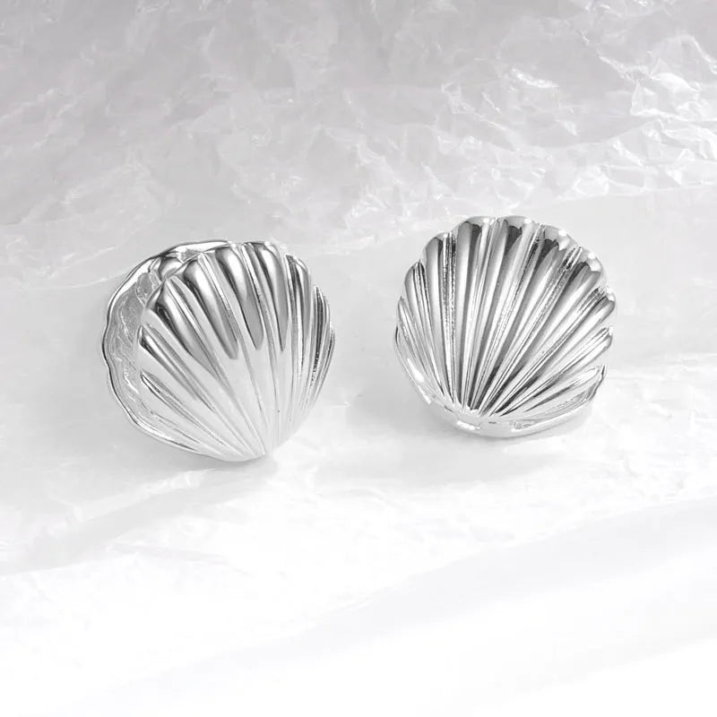 Vintage Metal Shell Stud Earrings with Silver Texture & Geometric Irregular Design